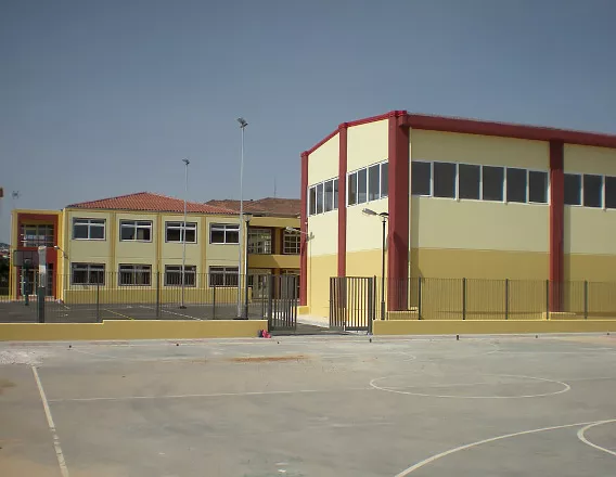 Ένα σχολικό κτίριο στολίδι με προκατ στοιχεία ΠΡΟΚΕΛ
